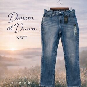 Lee Flex Motion Straight Leg Jeans | Mid Rise | 8 Short | NWT